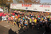 Start des München Marathon 2014 Gruppe B (Foto: Martin Schmitz)